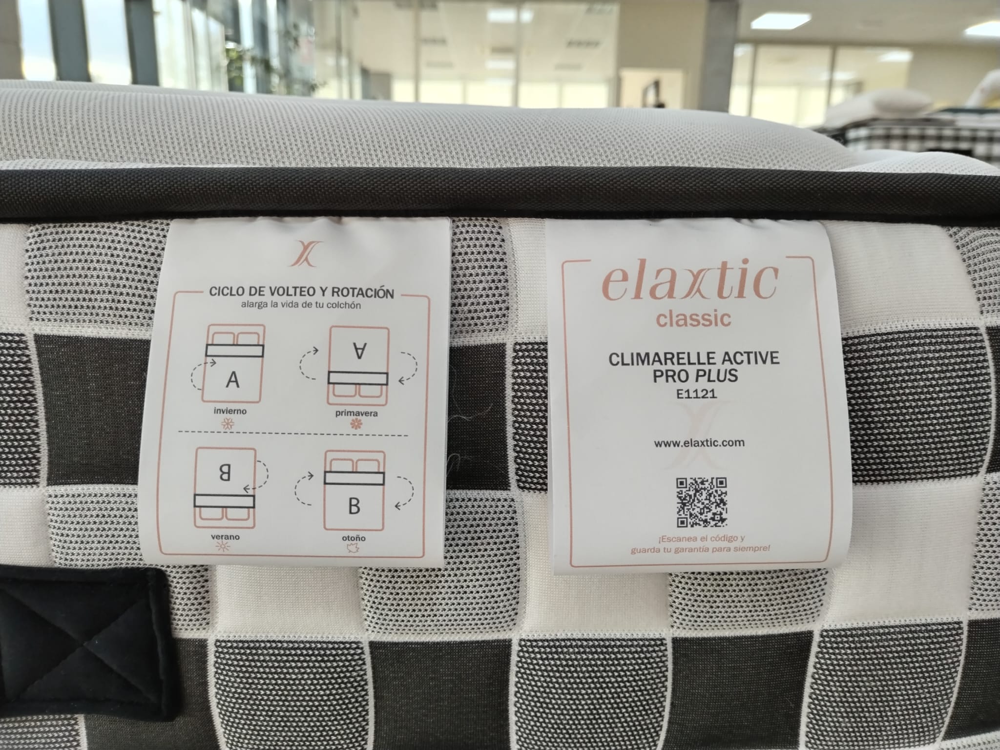 Ciclo de volteo y giro en el etiquetado del Elaxtic Climarelle